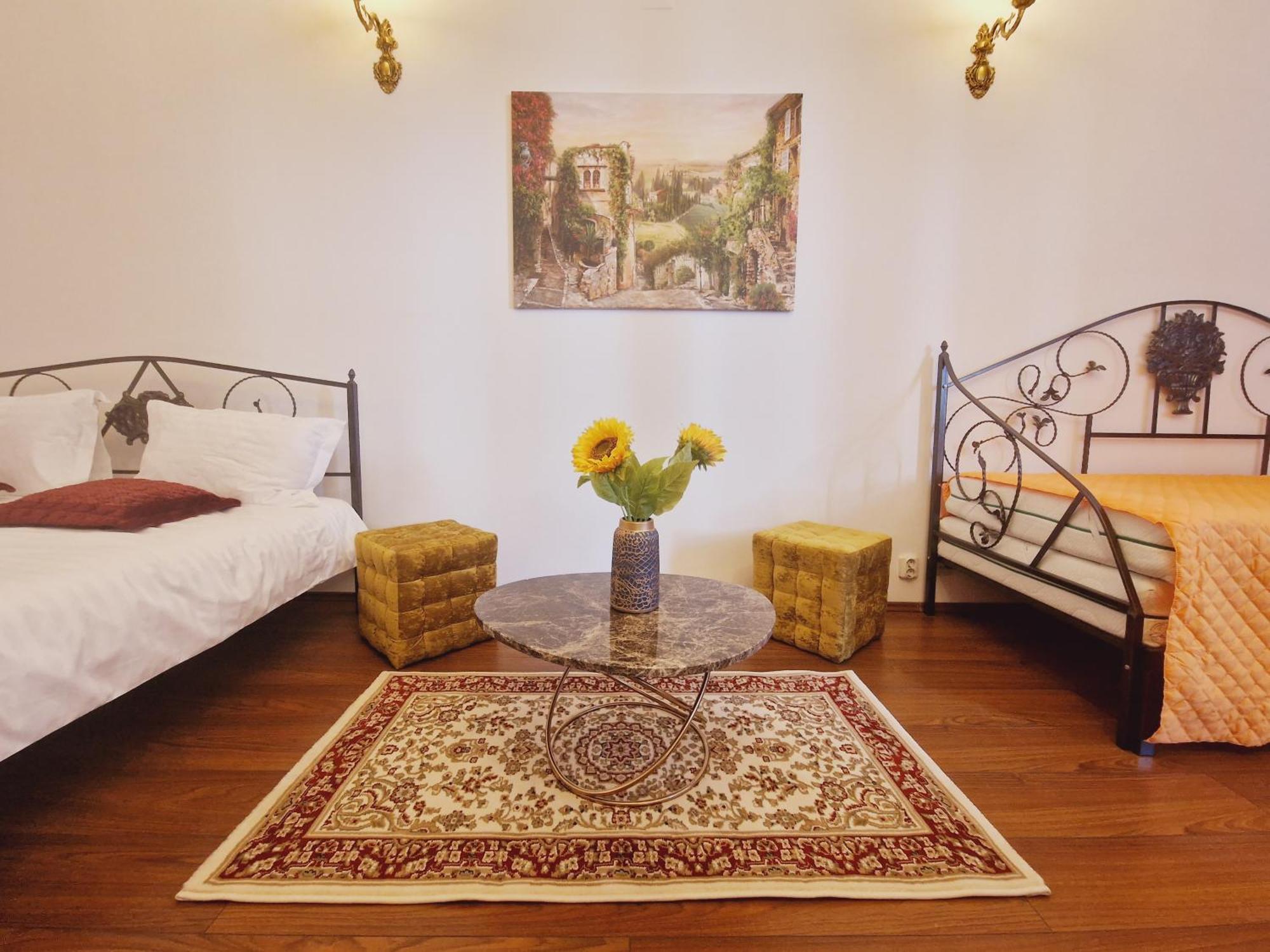 5* Royal House Near Unirii Square *