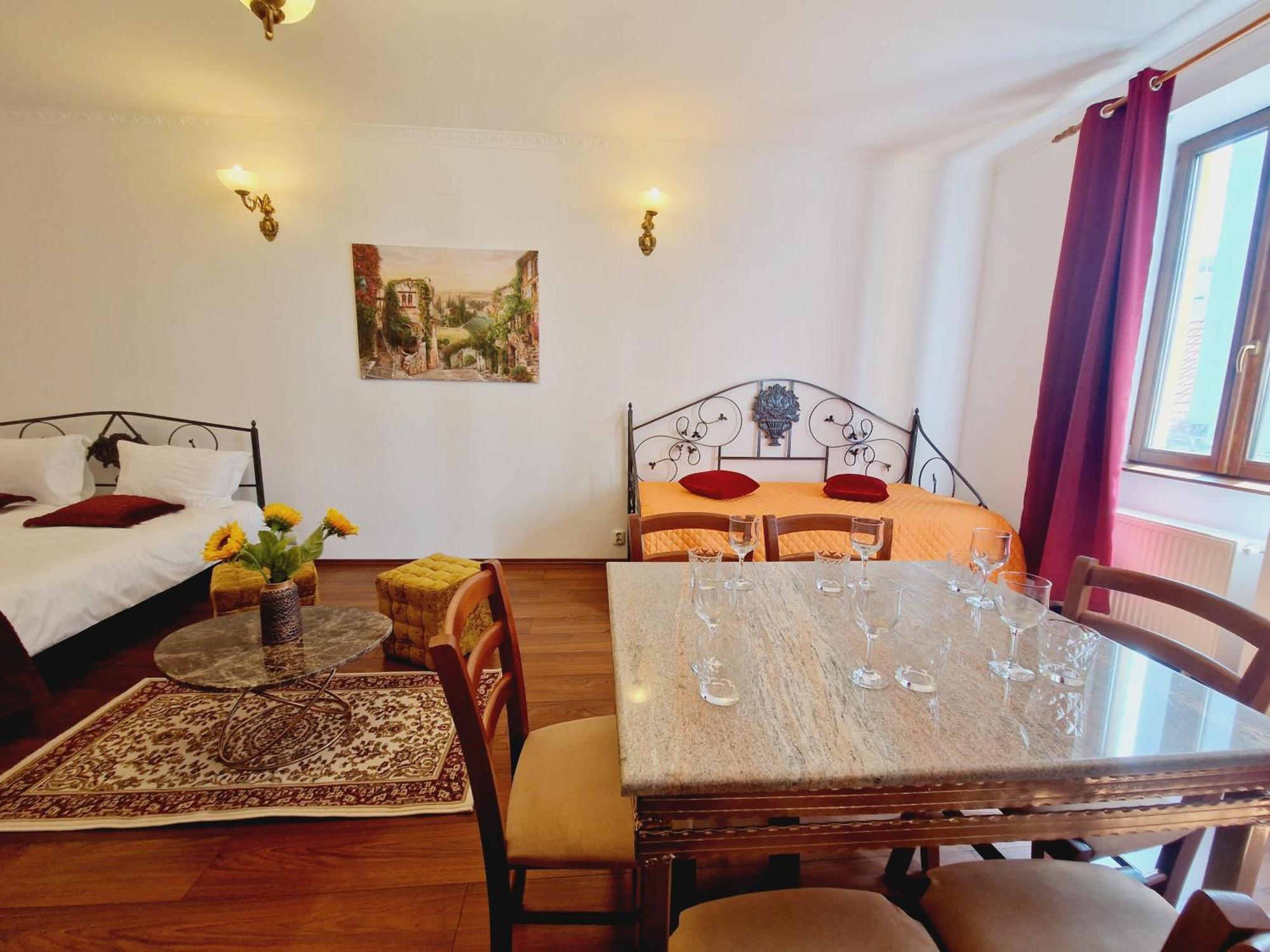 5* Royal House Near Unirii Square Villa *
